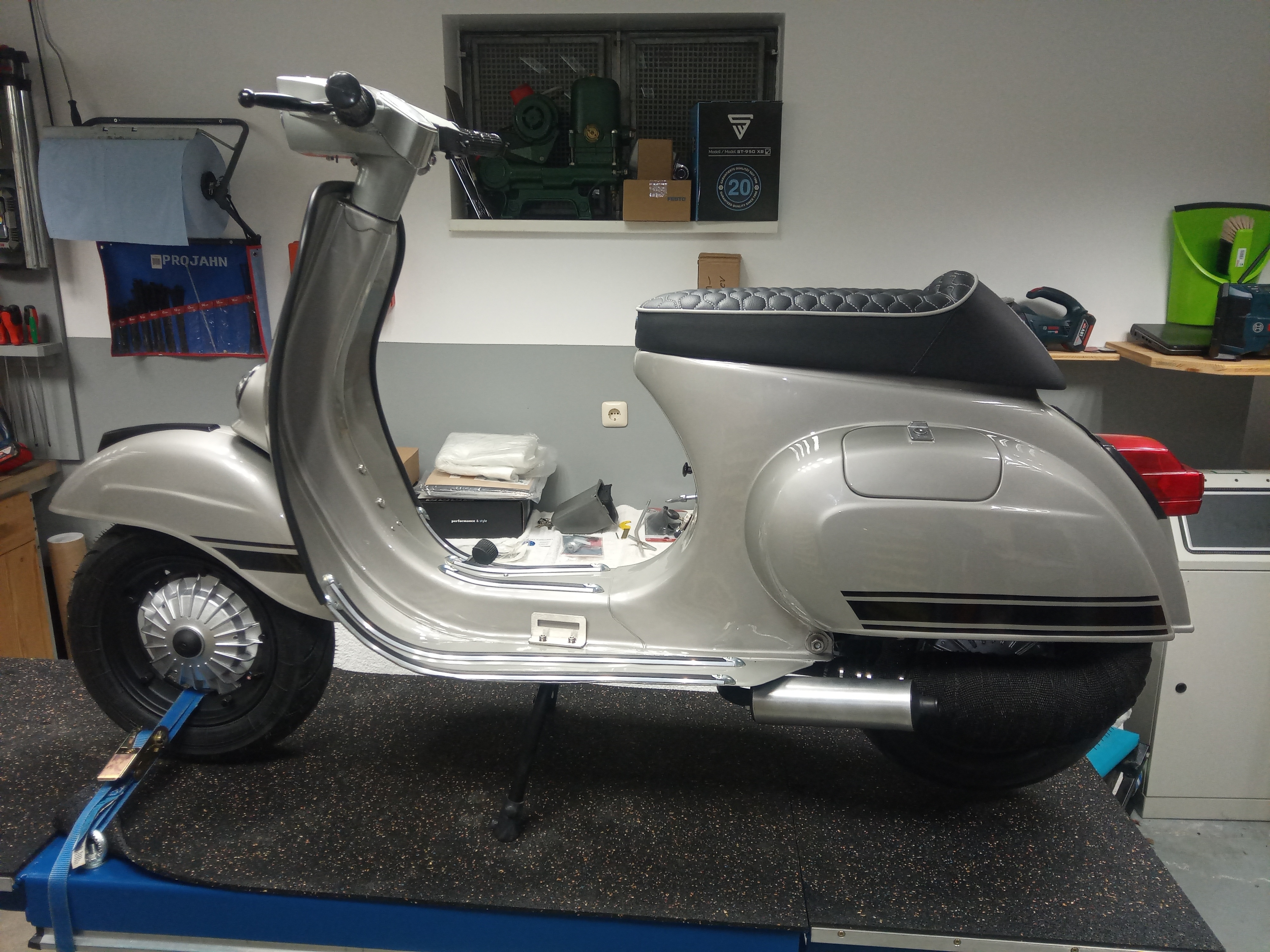 Spanische Motovespa T3