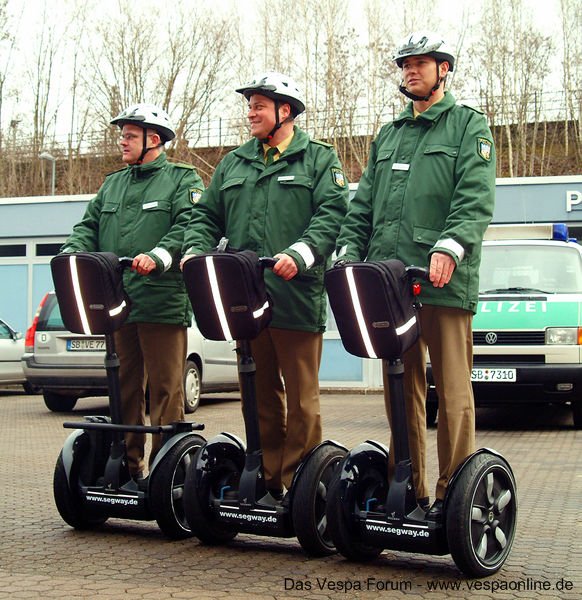 582px-segway_polizei_3.jpg