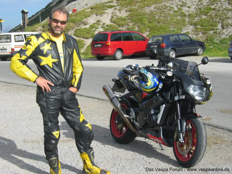 Tuono und Vespa das einzig Ware