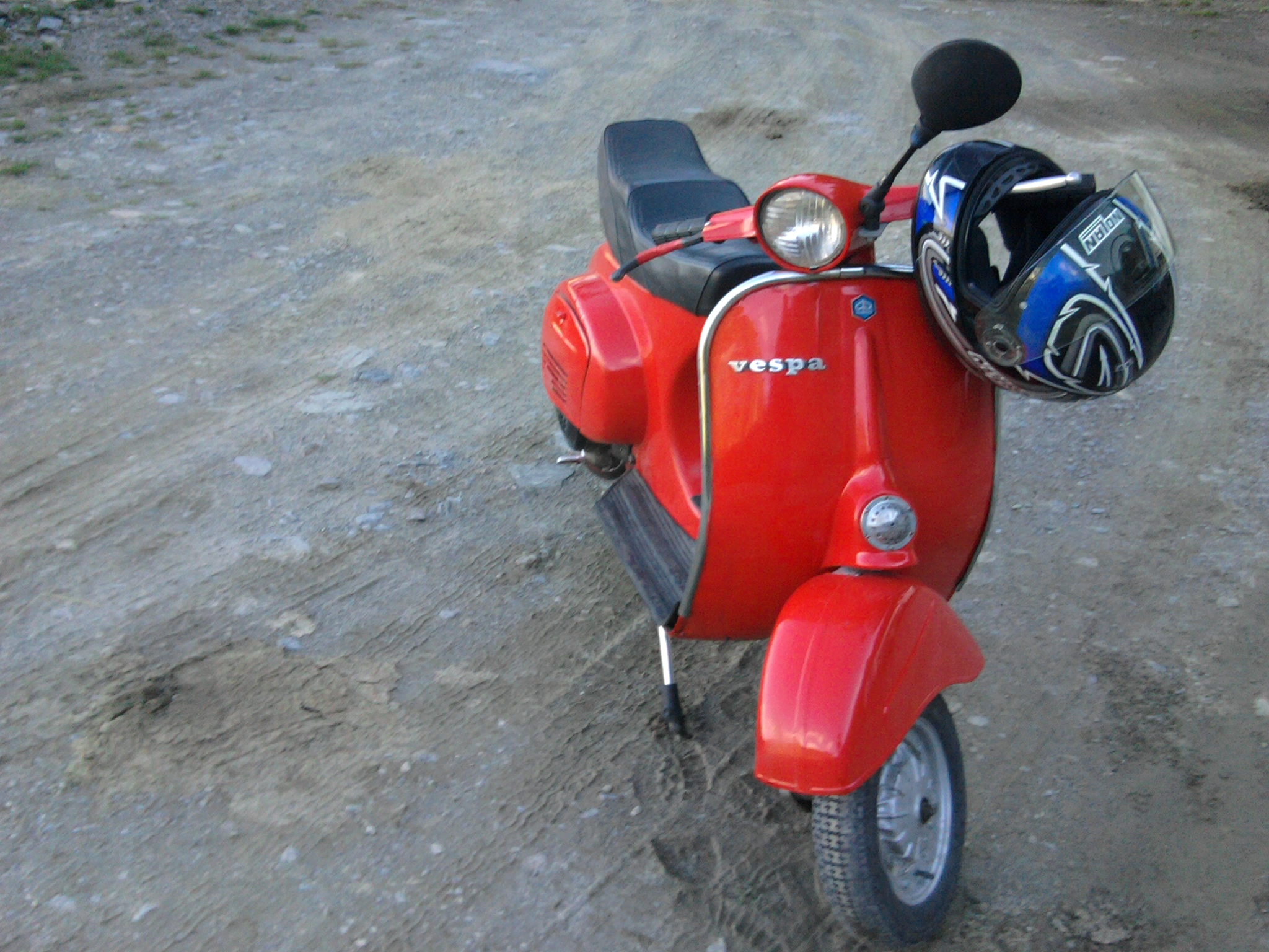 Vespa R