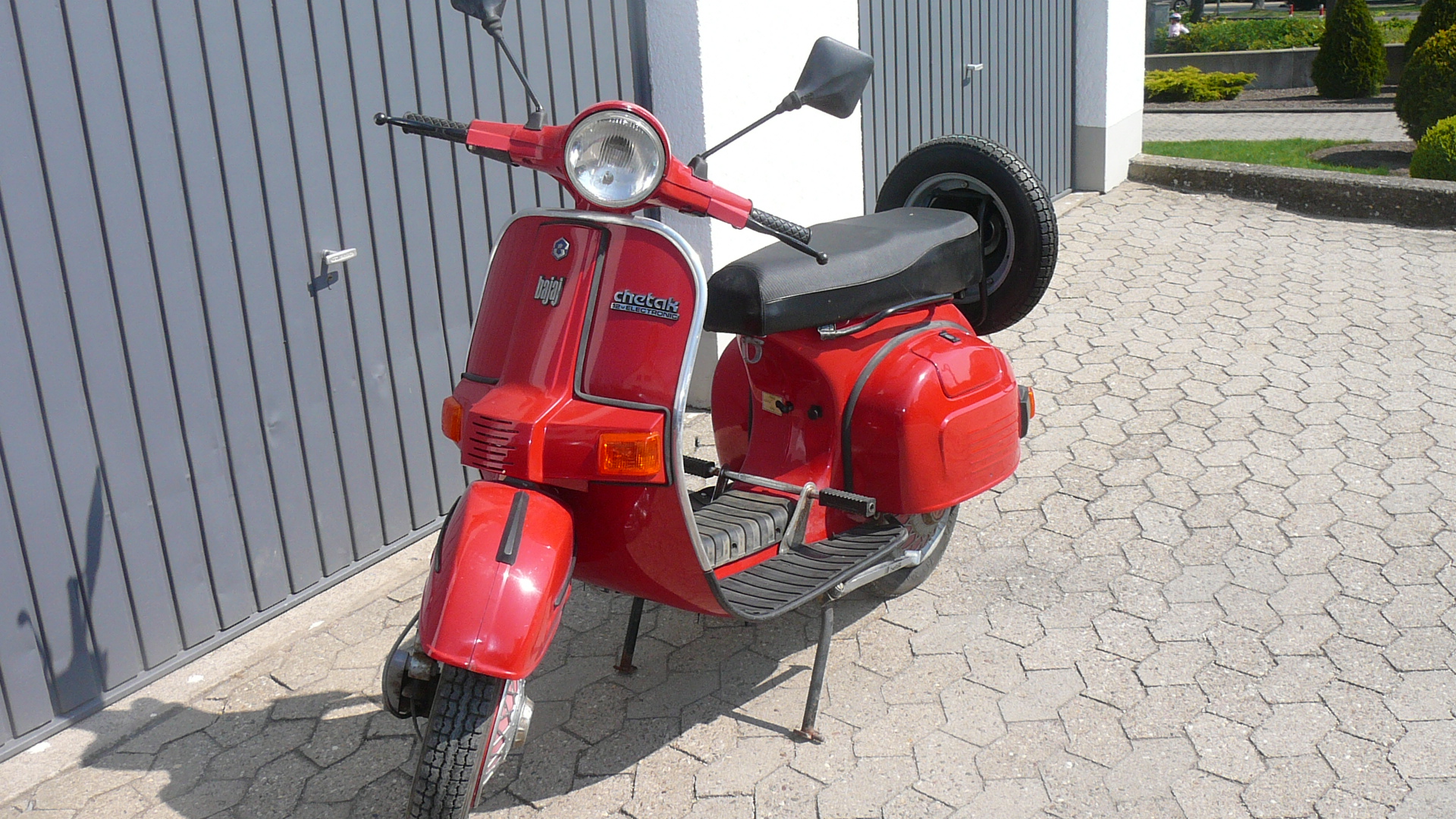 Bajaj Chetak 150 ( Lizenz-Bau der Vespa PX 150 aus Indien )