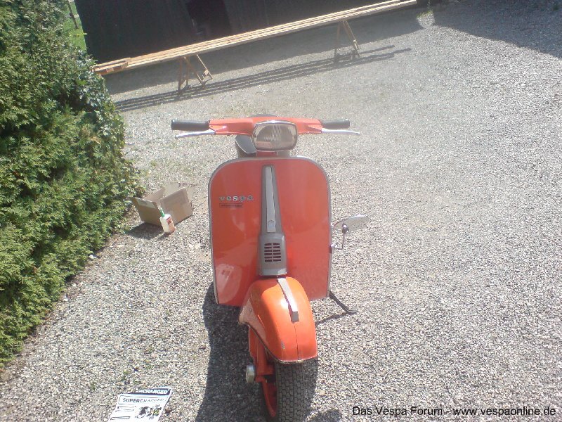 Meine Vespa von vorn mit spiegel