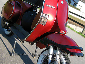 meine '88er Vespa PK50 XL1 (aktuell ohne Gepäckträger unterwegs)