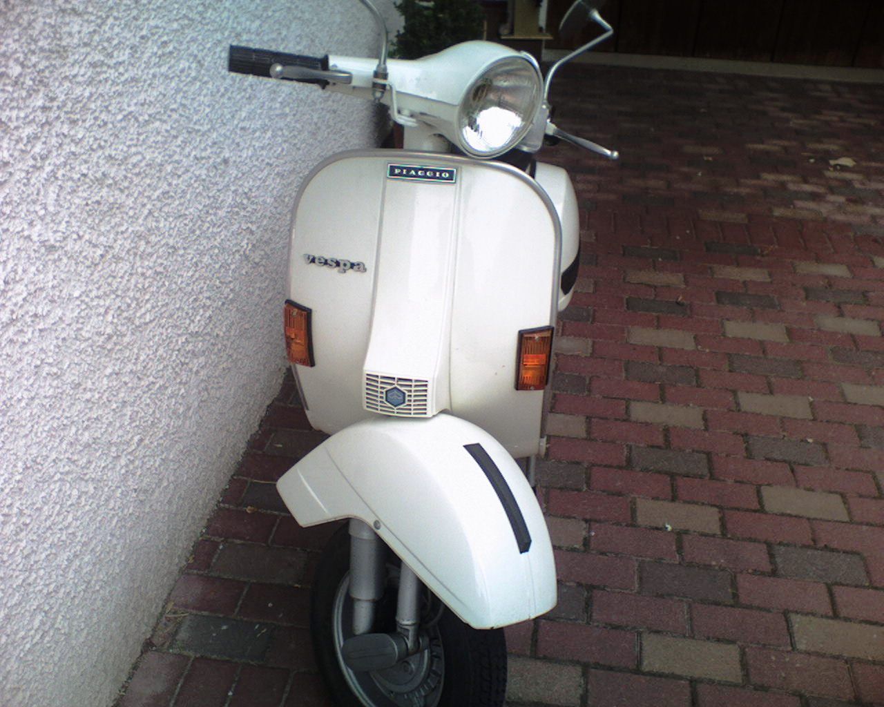 Vespa PX80E  Aktuell: Überspannung?  LF: Motor  Vergaser  Auspuffanlagen  Tuning  Das 